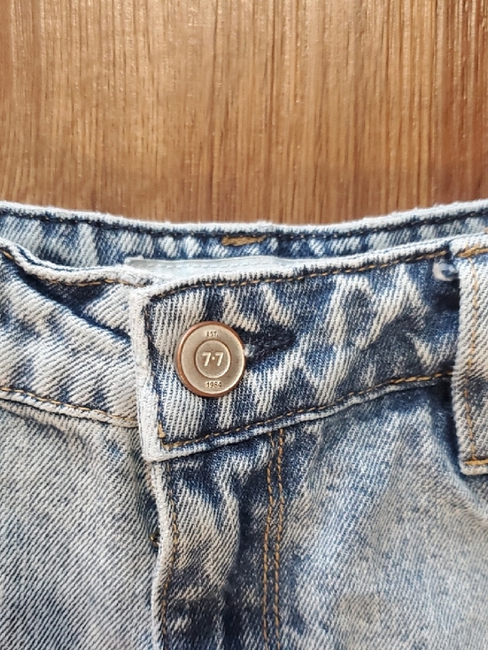 7 For All Mankind Light Wash Blue Wide Leg Jeans - Picture 3 of 6